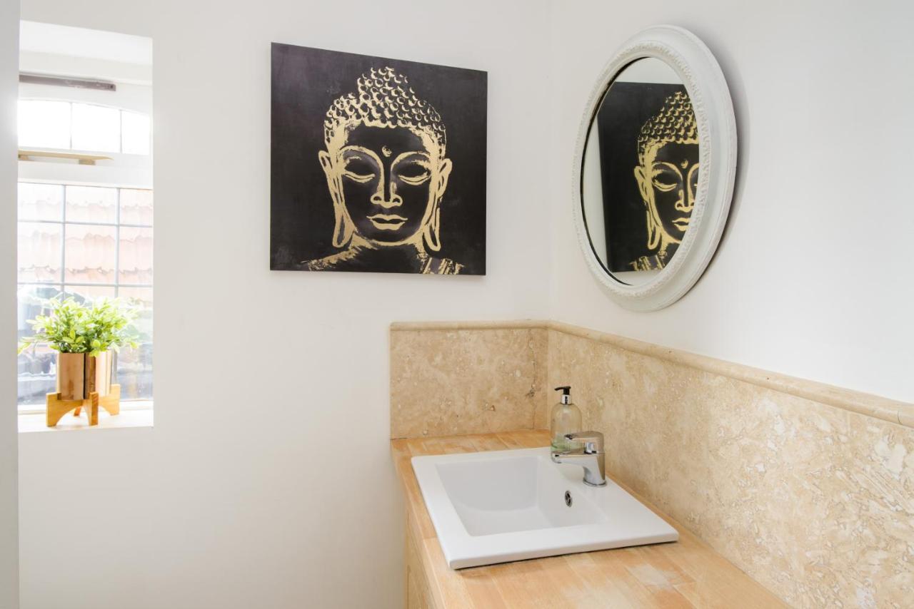 Deluxe 2 Bed Versace Bungalow Hot Tub, Sky Tv, Cinema Screen Saffron Walden Exteriér fotografie