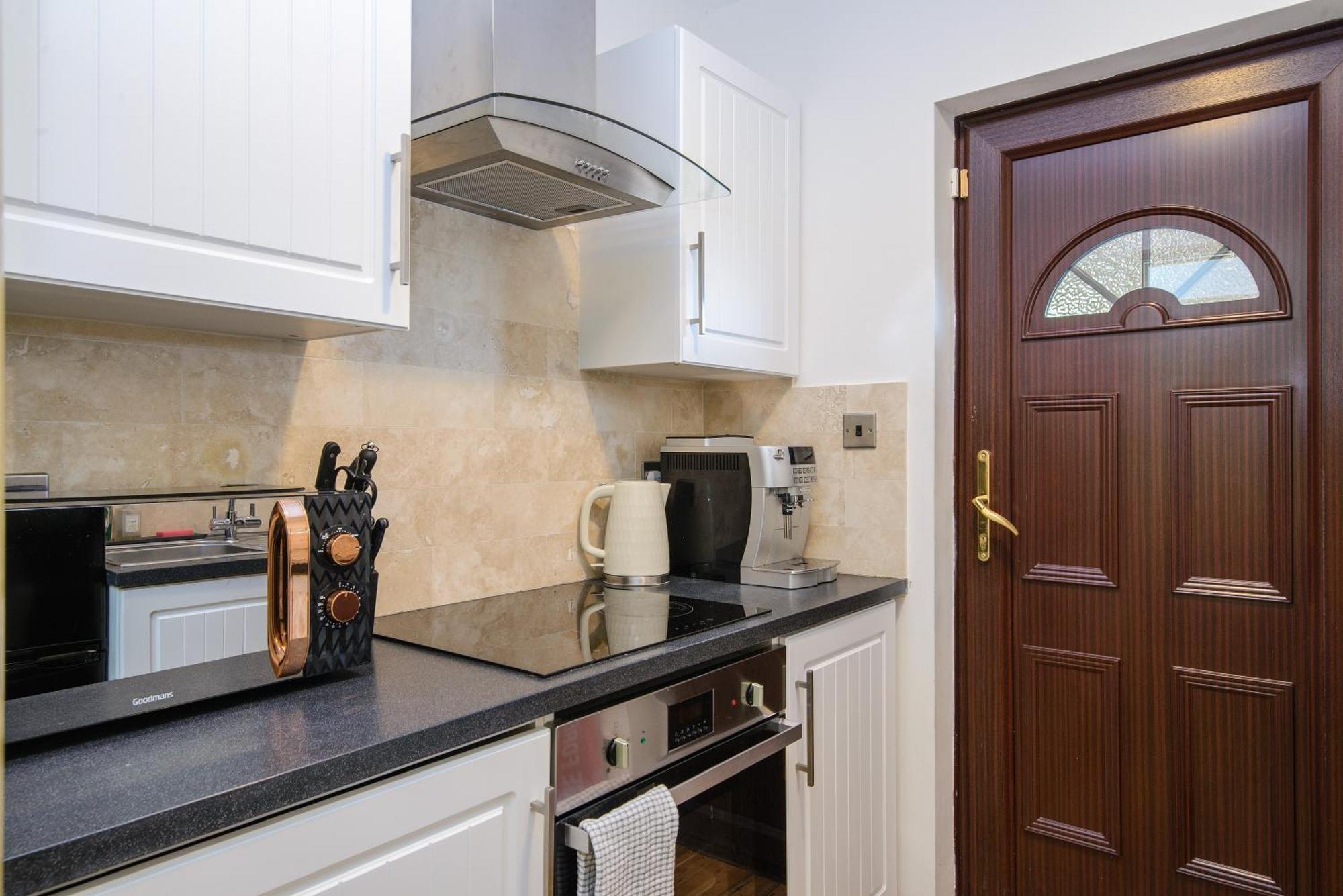 Deluxe 2 Bed Versace Bungalow Hot Tub, Sky Tv, Cinema Screen Saffron Walden Exteriér fotografie