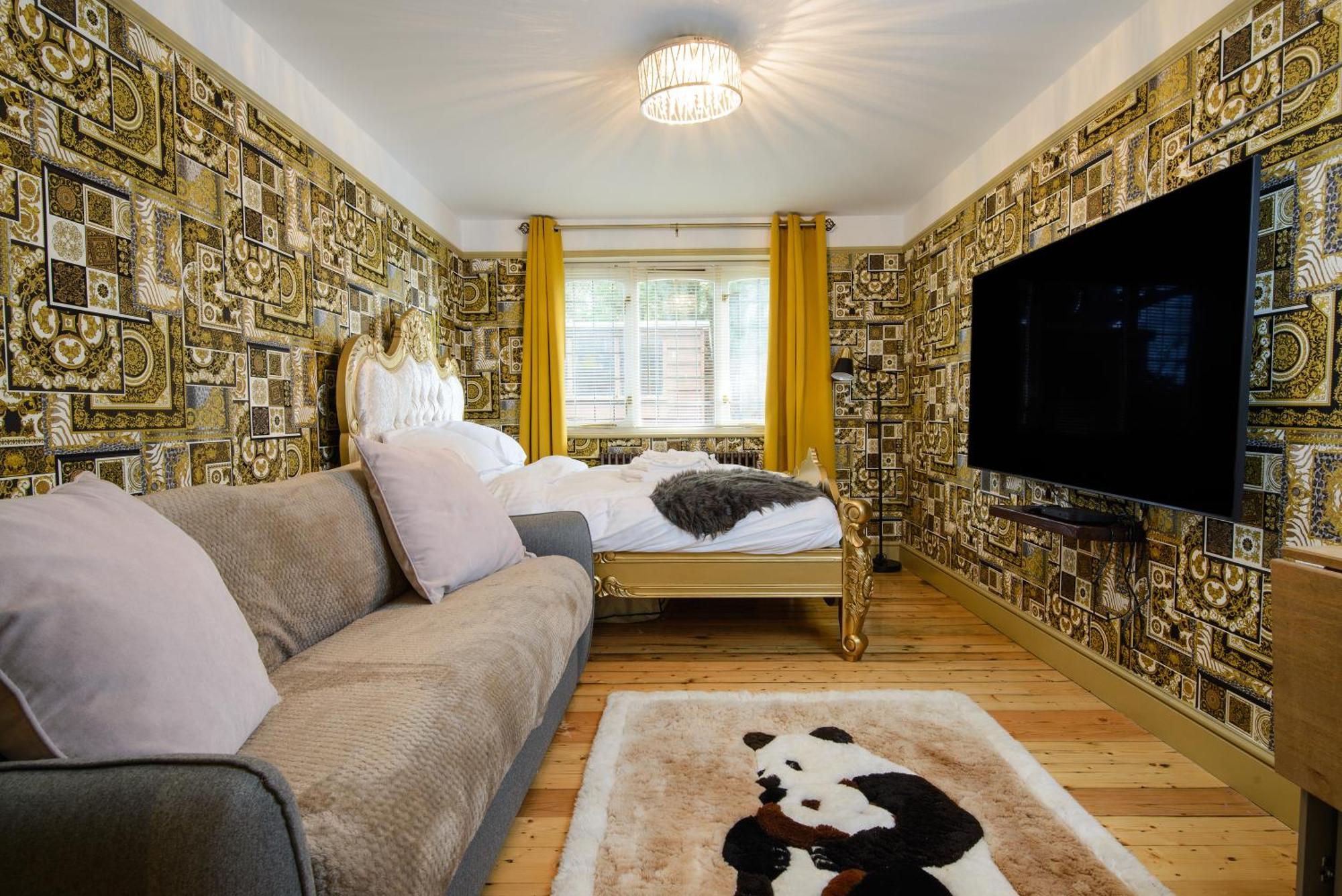 Deluxe 2 Bed Versace Bungalow Hot Tub, Sky Tv, Cinema Screen Saffron Walden Exteriér fotografie